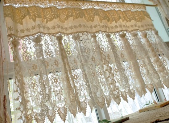 Elegant SHABBY BOHO Country Cottage Farmhouse Vtg. Burlap Lace Fringed Curtain Valance/Wall Hanging/Backdrop